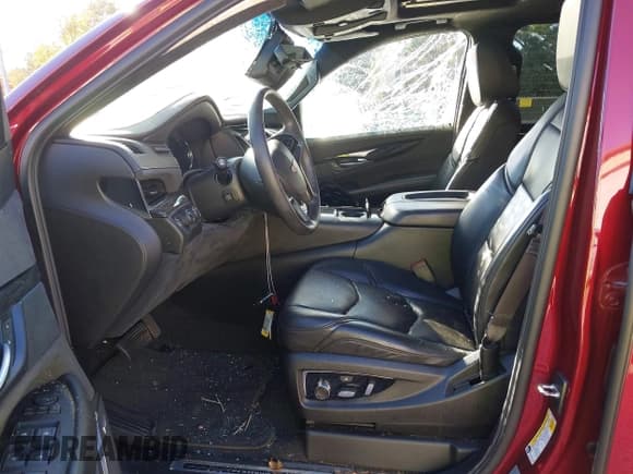 ✅ 2017 Cadillac Escalade Platinum • VIN: 1GYS4DKJ0HR299257 • Lot: 43609411. Wystawiony na IAAI z przebiegiem 46 242 mil. Bezpłatny archiwum sprzedaży aukcyjnych z USA i szczegółowy raport historii pojazdu na DreamBid. Zdjęcie 5.