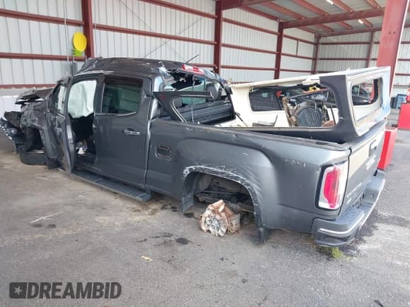 ✅ 2019 GMC Canyon 4WD SLE • VIN: 1GTG6CEN5K1101096 • Lot: 42723441. Listed on IAAI with Not provided. Free auction sales archive from the USA and detailed vehicle history report at DreamBid. Image 3.