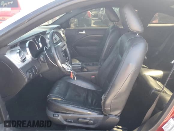 ✅ 2009 Ford Mustang • VIN: 1ZVHT80N195138924 • Лот: 85363265. Опубликован ранее на Copart с пробегом 191 454 миль. Бесплатный доступ к архиву аукционных продаж из США и подробный отчёт об истории автомобиля на DreamBid. Изображение 7.