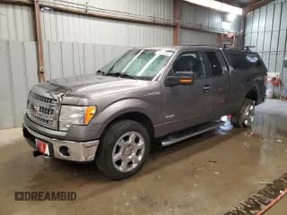 ✅ 2014 Ford F-150 XL • VIN: 1FTFX1ET4EFB93420 • Lot: 89489055. Wystawiony na Copart z przebiegiem 155 297 mil. Bezpłatny archiwum sprzedaży aukcyjnych z USA i szczegółowy raport historii pojazdu na DreamBid. Zdjęcie 1.