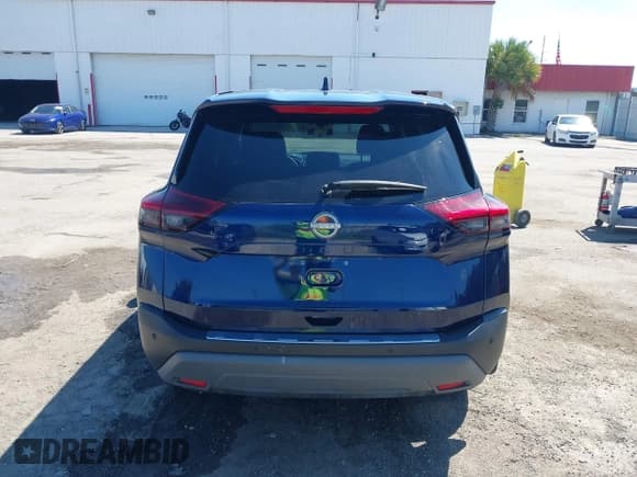 ✅ 2024 Nissan Rogue SV • VIN: 5N1BT3BB3RC719458 • Lot: 43275120. Wystawiony na IAAI z przebiegiem 22 715 mil. Bezpłatny archiwum sprzedaży aukcyjnych z USA i szczegółowy raport historii pojazdu na DreamBid. Zdjęcie 16.