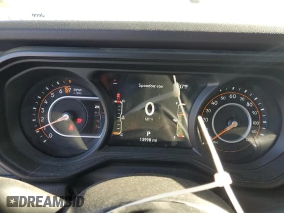 ✅ 2024 Jeep Gladiator Mojave X • VIN: 1C6JJTEGXRL105351 • Lot: 84422724. Listed on Copart with 13,998 mi. Free auction sales archive from the USA and detailed vehicle history report at DreamBid. Image 9.