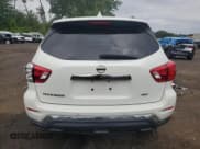 ✅ 2019 Nissan Pathfinder S • VIN: 5N1DR2MM1KC654647 • Лот: 64295745. Опубликован ранее на Copart с пробегом 98 254 миль. Бесплатный доступ к архиву аукционных продаж из США и подробный отчёт об истории автомобиля на DreamBid. Изображение 6.