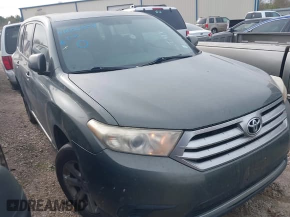 ✅ 2013 Toyota Highlander • VIN: 5TDBK3EH1DS219975 • Лот: 41605609. Опубликован ранее на IAAI с пробегом 198 555 миль. Бесплатный доступ к архиву аукционных продаж из США и подробный отчёт об истории автомобиля на DreamBid. Изображение 1.
