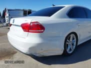 ✅ 2014 Volkswagen Passat SE • VIN: 1VWBT7A31EC056596 • Лот: 43213044. Опубликован ранее на IAAI с пробегом 138 799 миль. Бесплатный доступ к архиву аукционных продаж из США и подробный отчёт об истории автомобиля на DreamBid. Изображение 6.