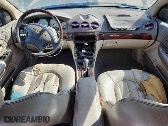 ✅ 2003 Chrysler Concorde Limited • VIN: 2C3HD56G13H550739 • Lot: 82534945. Listed on Copart with 272,677 mi. Free auction sales archive from the USA and detailed vehicle history report at DreamBid. Image 8.