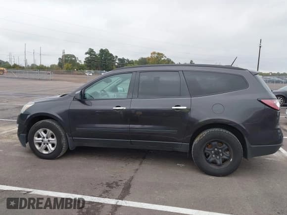 ✅ 2016 Chevrolet Traverse LS • VIN: 1GNKVFED3GJ208586 • Lot: 43544525. Wystawiony na IAAI z przebiegiem 167 197 mil. Bezpłatny archiwum sprzedaży aukcyjnych z USA i szczegółowy raport historii pojazdu na DreamBid. Zdjęcie 14.
