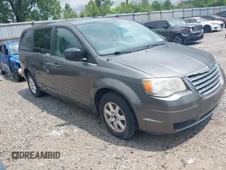 ✅ 2010 Chrysler Town & Country LX • VIN: 2A4RR2D14AR329894 • Lot: 42331041. Wystawiony na IAAI z przebiegiem 186 199 mil. Bezpłatny archiwum sprzedaży aukcyjnych z USA i szczegółowy raport historii pojazdu na DreamBid. Zdjęcie 1.