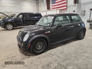 ✅ 2003 MINI Hardtop S • VIN: WMWRE33493TD60637 • Lot: 69396855. Listed on Copart with 118,537 mi. Free auction sales archive from the USA and detailed vehicle history report at DreamBid. Image 1.