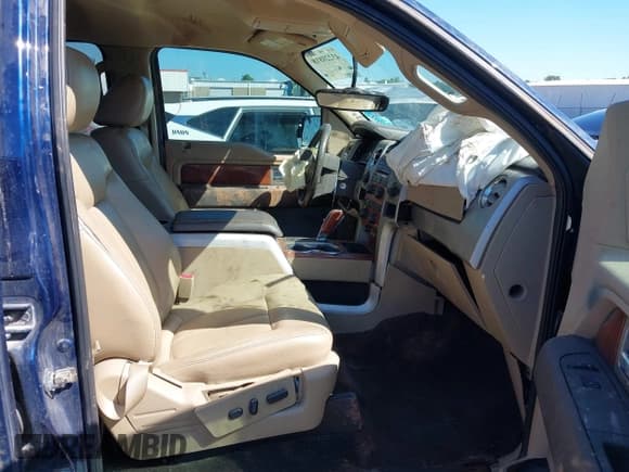 ✅ 2010 Ford F-150 XL • VIN: 1FTFW1EV5AFA25865 • Lot: 43220818. Wystawiony na IAAI z przebiegiem 278 777 mil. Bezpłatny archiwum sprzedaży aukcyjnych z USA i szczegółowy raport historii pojazdu na DreamBid. Zdjęcie 5.