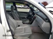 ✅ 1996 Mercedes-Benz E 320 • VIN: WDBJF55F7TJ008297 • Lot: 57454525. Listed on Copart with 140,889 mi. Free auction sales archive from the USA and detailed vehicle history report at DreamBid. Image 7.