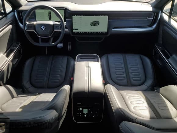 ✅ 2023 Rivian R1S Adventure • VIN: 7PDSGABA0PN009951 • Lot: 49899425. Wystawiony na Copart z przebiegiem 30 039 mil. Bezpłatny archiwum sprzedaży aukcyjnych z USA i szczegółowy raport historii pojazdu na DreamBid. Zdjęcie 8.