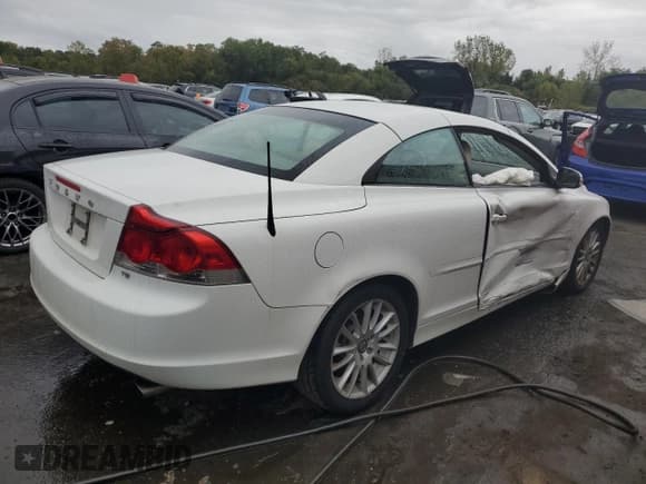 ✅ 2009 Volvo C70 • VIN: YV1MC67209J071512 • Lot: 72739724. Wystawiony na Copart z przebiegiem 101 877 mil. Bezpłatny archiwum sprzedaży aukcyjnych z USA i szczegółowy raport historii pojazdu na DreamBid. Zdjęcie 3.