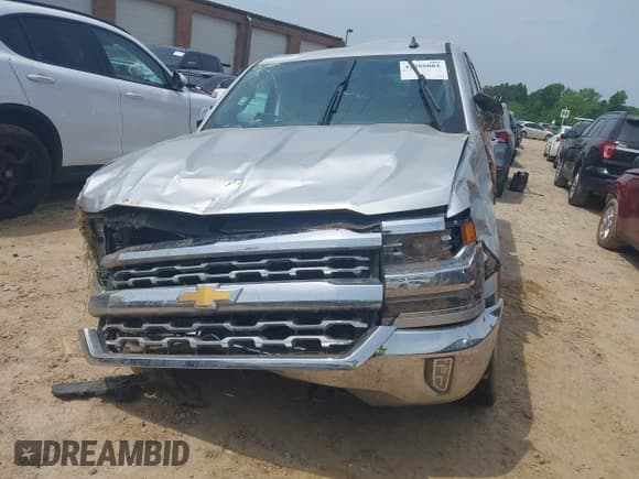 ✅ 2018 Chevrolet Silverado 1500 LTZ • VIN: 3GCUKSERXJG320289 • Lot: 42280081. Wystawiony na IAAI z przebiegiem 116 493 mil. Bezpłatny archiwum sprzedaży aukcyjnych z USA i szczegółowy raport historii pojazdu na DreamBid. Zdjęcie 12.