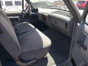 ✅ 1989 Ford F-150 • VIN: 1FTEX14N7KKB70604 • Lot: 42640819. Wystawiony na IAAI z przebiegiem 13 553 mil. Bezpłatny archiwum sprzedaży aukcyjnych z USA i szczegółowy raport historii pojazdu na DreamBid. Zdjęcie 5.