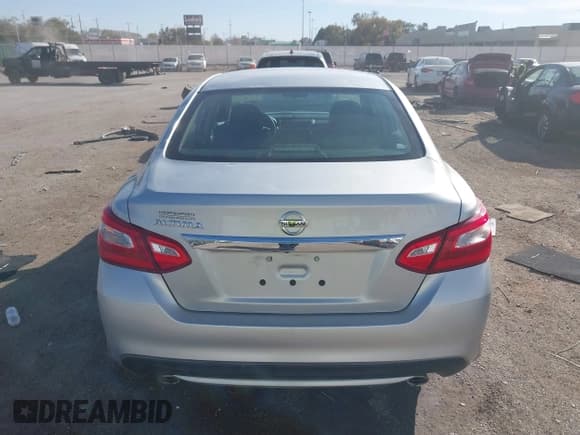 ✅ 2017 Nissan Altima SR • VIN: 1N4AL3AP1HC215489 • Lot: 43587237. Listed on IAAI with 74,718 mi. Free auction sales archive from the USA and detailed vehicle history report at DreamBid. Image 16.
