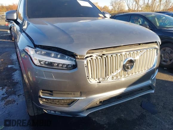 ✅ 2018 Volvo XC90 Inscription • VIN: YV4A22PL7J1336795 • Lot: 43516521. Listed on IAAI with 102,995 mi. Free auction sales archive from the USA and detailed vehicle history report at DreamBid. Image 16.