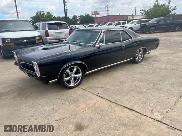 ✅ 1966 Pontiac GTO • VIN: 242176Z116279 • Лот: 67152105. Опубликован ранее на Copart с пробегом 2 145 миль. Бесплатный доступ к архиву аукционных продаж из США и подробный отчёт об истории автомобиля на DreamBid. Изображение 2.