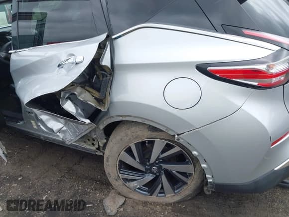 ✅ 2017 Nissan Murano Platinum • VIN: 5N1AZ2MG8HN127828 • Лот: 42676360. Опубликован ранее на IAAI с пробегом 105 638 миль. Бесплатный доступ к архиву аукционных продаж из США и подробный отчёт об истории автомобиля на DreamBid. Изображение 19.