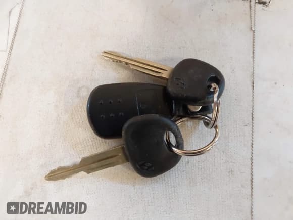 ✅ 2002 Hyundai Elantra GLS • VIN: KMHDN45D32U460878 • Lot: 41407001. Wystawiony na IAAI z przebiegiem 145 399 mil. Bezpłatny archiwum sprzedaży aukcyjnych z USA i szczegółowy raport historii pojazdu na DreamBid. Zdjęcie 11.