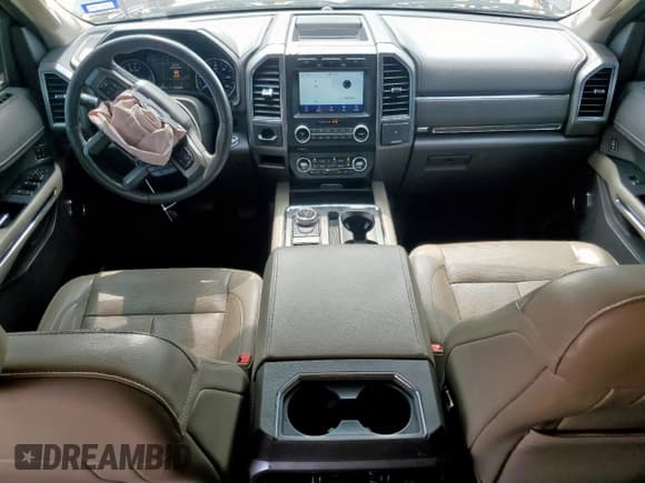 ✅ 2018 Ford Expedition XLT • VIN: 1FMJU1HT1JEA06127 • Lot: 57239915. Listed on Copart with 129,840 mi. Free auction sales archive from the USA and detailed vehicle history report at DreamBid. Image 8.