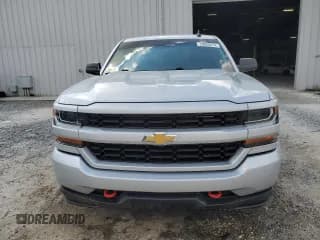✅ 2019 Chevrolet Silverado 1500 Custom • VIN: 2GCRCMEC9K1156019 • Lot: 72053274. Wystawiony na Copart z przebiegiem 75 597 mil. Bezpłatny archiwum sprzedaży aukcyjnych z USA i szczegółowy raport historii pojazdu na DreamBid. Zdjęcie 5.