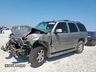 ✅ 2003 GMC Yukon Denali • VIN: 1GKEK63U43J285659 • Lot: 71503235. Listed on Copart with 212,934 mi. Free auction sales archive from the USA and detailed vehicle history report at DreamBid. Image 1.