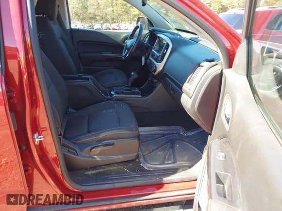 ✅ 2016 GMC Canyon 2WD SLE • VIN: 1GTG5CE32G1110394 • Lot: 43490868. Wystawiony na IAAI z przebiegiem 30 107 mil. Bezpłatny archiwum sprzedaży aukcyjnych z USA i szczegółowy raport historii pojazdu na DreamBid. Zdjęcie 5.