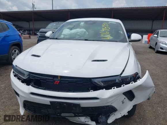 2024 Dodge Hornet R/T z VIN ZACPDFCW0R3A28742, wystawiony jako IAAI lot #42698231 z przebiegiem 34 181 mil mil oraz . Historia ofert i sprzedaży dostępna na DreamBid. Obrazek 12.