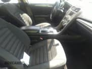 ✅ 2017 Ford Fusion SE • VIN: 3FA6P0H70HR319603 • Lot: 39692595. Wystawiony na IAAI z przebiegiem 195 961 mil. Bezpłatny archiwum sprzedaży aukcyjnych z USA i szczegółowy raport historii pojazdu na DreamBid. Zdjęcie 5.