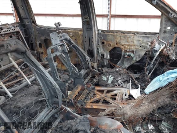 ✅ 2015 GMC Sierra 1500 SLE • VIN: 3GTU2UEC0FG143220 • Lot: 43427417. Listed on IAAI with Not provided. Free auction sales archive from the USA and detailed vehicle history report at DreamBid. Image 5.