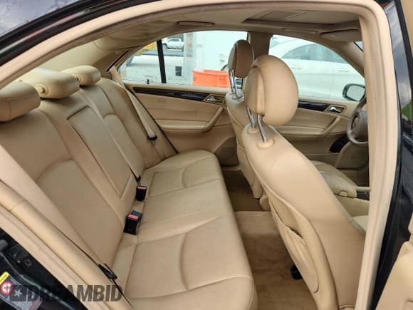 ✅ 2004 Mercedes-Benz C 240 • VIN: WDBRF61J24A569706 • Лот: 93297435. Опубликован ранее на Copart с пробегом 192 877 миль. Бесплатный доступ к архиву аукционных продаж из США и подробный отчёт об истории автомобиля на DreamBid. Изображение 10.