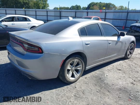 ✅ 2016 Dodge Charger SXT • VIN: 2C3CDXHG5GH234902 • Лот: 43506162. Опубликован ранее на IAAI с пробегом 222 335 миль. Бесплатный доступ к архиву аукционных продаж из США и подробный отчёт об истории автомобиля на DreamBid. Изображение 4.