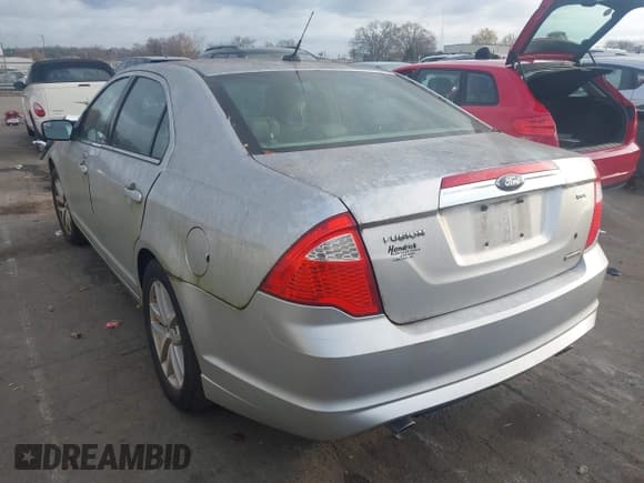 ✅ 2012 Ford Fusion SEL • VIN: 3FAHP0JG1CR352041 • Lot: 43795537. Listed on IAAI with 131,398 mi. Free auction sales archive from the USA and detailed vehicle history report at DreamBid. Image 3.