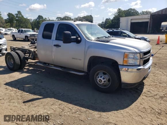 ✅ 2012 Chevrolet Silverado 1500 • VIN: 1GC5CZCG0CZ152581 • Lot: 68301195. Wystawiony na Copart z przebiegiem 164 239 mil. Bezpłatny archiwum sprzedaży aukcyjnych z USA i szczegółowy raport historii pojazdu na DreamBid. Zdjęcie 4.