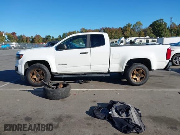 ✅ 2016 Chevrolet Colorado 2WD WT • VIN: 1GCHSBEA3G1293441 • Lot: 43468848. Listed on IAAI with 124,262 mi. Free auction sales archive from the USA and detailed vehicle history report at DreamBid. Image 14.