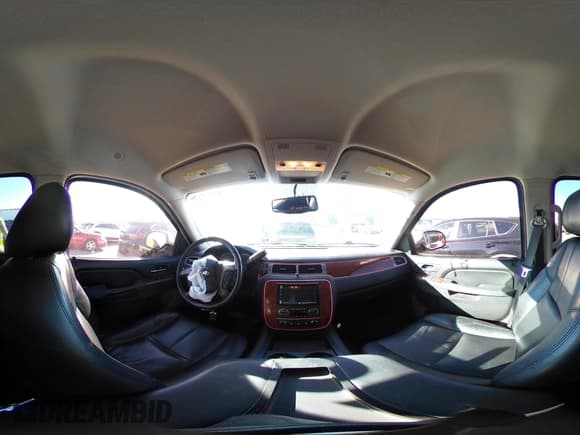 ✅ 2013 Chevrolet Tahoe LT • VIN: 1GNSCBE0XDR172078 • Lot: 43570630. Listed on IAAI with 132,449 mi. Free auction sales archive from the USA and detailed vehicle history report at DreamBid. Image 18.