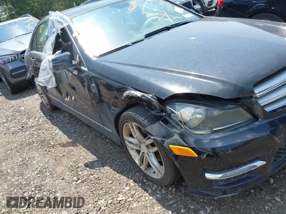 ✅ 2012 Mercedes-Benz C 300 Sport • VIN: WDDGF8BBXCA600961 • Lot: 42666917. Listed on IAAI with Not provided. Free auction sales archive from the USA and detailed vehicle history report at DreamBid. Image 6.