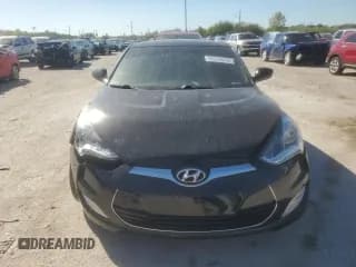 ✅ 2016 Hyundai Veloster • VIN: KMHTC6ADXGU251227 • Lot: 74374414. Wystawiony na Copart z przebiegiem 63 266 mil. Bezpłatny archiwum sprzedaży aukcyjnych z USA i szczegółowy raport historii pojazdu na DreamBid. Zdjęcie 5.