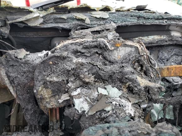 ✅ 2015 Ford F-150 XLT • VIN: 1FTEW1EG7FKE57210 • Lot: 90075155. Wystawiony na Copart z przebiegiem Nie podano. Bezpłatny archiwum sprzedaży aukcyjnych z USA i szczegółowy raport historii pojazdu na DreamBid. Zdjęcie 9.