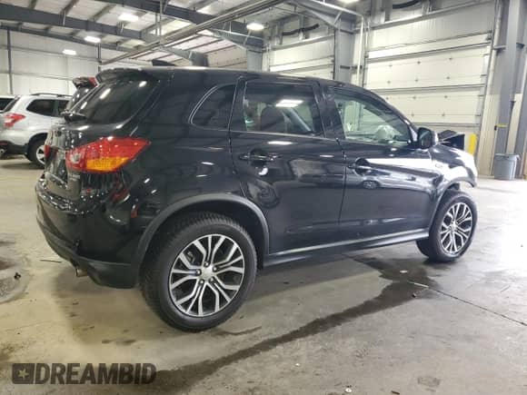 2017 Mitsubishi Outlander ES z VIN JA4AP3AU2HZ004524, wystawiony jako Copart lot #70415835 z przebiegiem 34 759 mil mil oraz Szkoda całkowita • Salvage title. Historia ofert i sprzedaży dostępna na DreamBid. Obrazek 3.