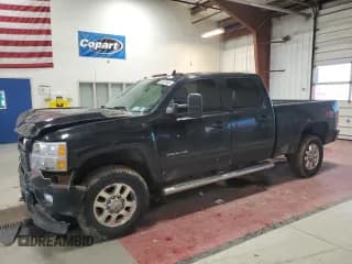 ✅ 2014 Chevrolet Silverado 2500HD LTZ • VIN: 1GC1KYE85EF106850 • Lot: 92927505. Wystawiony na Copart z przebiegiem 269 143 mil. Bezpłatny archiwum sprzedaży aukcyjnych z USA i szczegółowy raport historii pojazdu na DreamBid. Zdjęcie 1.