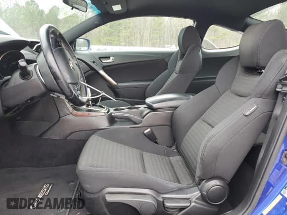 ✅ 2013 Hyundai Genesis Coupe Premium • VIN: KMHHT6KDXDU082553 • Lot: 43928385. Listed on Copart with 165,736 mi. Free auction sales archive from the USA and detailed vehicle history report at DreamBid. Image 7.