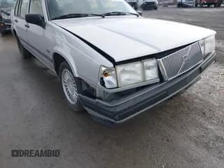 ✅ 1992 Volvo 900 GLS • VIN: YV1JS8839N3093757 • Lot: 41888645. Wystawiony na IAAI z przebiegiem 105 820 mil. Bezpłatny archiwum sprzedaży aukcyjnych z USA i szczegółowy raport historii pojazdu na DreamBid. Zdjęcie 6.