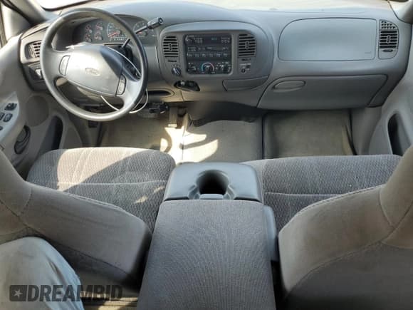 ✅ 1998 Ford F-150 XL • VIN: 1FTZX08WXWKA63762 • Lot: 80391495. Listed on Copart with 187,598 mi. Free auction sales archive from the USA and detailed vehicle history report at DreamBid. Image 8.