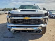 ✅ 2024 Chevrolet Silverado 2500HD LT • VIN: 2GC4YNEY9R1110567 • Лот: 94662155. Опубликован ранее на Copart с пробегом 60 639 миль. Бесплатный доступ к архиву аукционных продаж из США и подробный отчёт об истории автомобиля на DreamBid. Изображение 5.