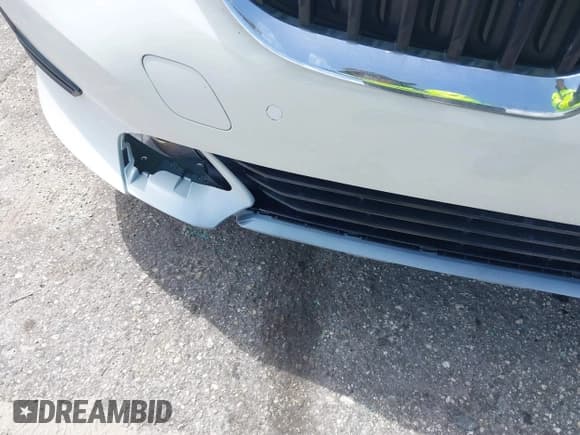 ✅ 2022 BMW 3 Series 330i • VIN: 3MW5R1J09N8C29531 • Lot: 43074092. Wystawiony na IAAI z przebiegiem 39 427 mil. Bezpłatny archiwum sprzedaży aukcyjnych z USA i szczegółowy raport historii pojazdu na DreamBid. Zdjęcie 18.