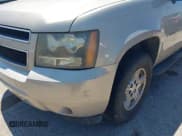 ✅ 2007 Chevrolet Tahoe LS • VIN: 1GNFC13C57J386729 • Lot: 43147653. Wystawiony na IAAI z przebiegiem 185 751 mil. Bezpłatny archiwum sprzedaży aukcyjnych z USA i szczegółowy raport historii pojazdu na DreamBid. Zdjęcie 6.