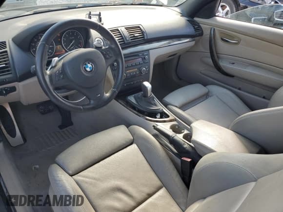 ✅ 2009 BMW 1 Series 135i • VIN: WBAUN93519VK41139 • Лот: 44959415. Опубликован ранее на Copart с пробегом 70 895 миль. Бесплатный доступ к архиву аукционных продаж из США и подробный отчёт об истории автомобиля на DreamBid. Изображение 8.