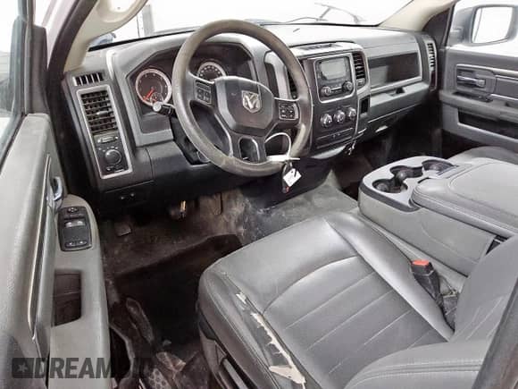 2017 Ram 1500 Tradesman z VIN 3C6JR6DG8HG768716, wystawiony jako Copart lot #80923085 z przebiegiem 154 341 mil mil oraz Czysty tytuł • Clean title. Historia ofert i sprzedaży dostępna na DreamBid. Obrazek 8.